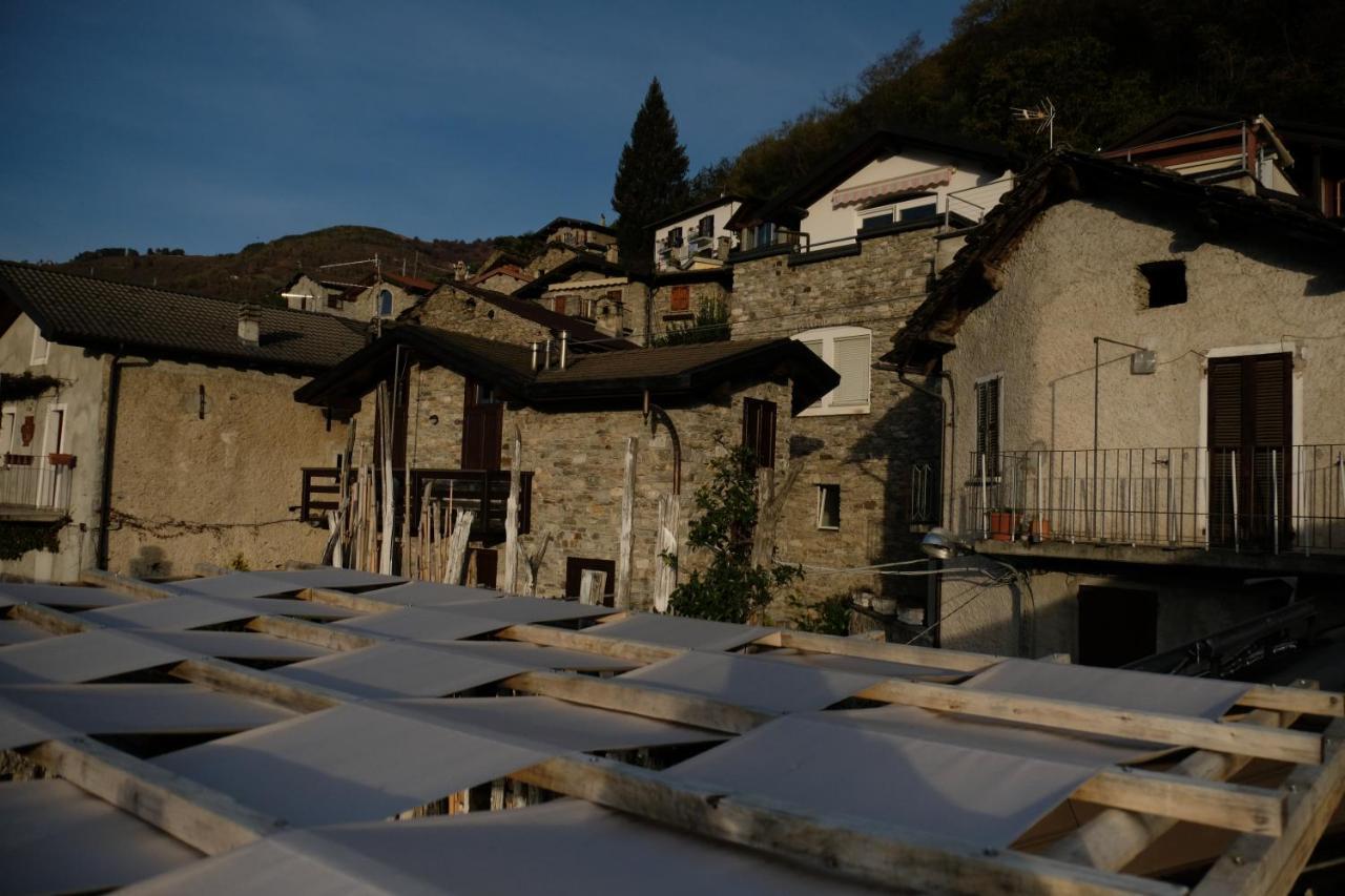 Appartamenti Montemezzo Le Case In Pietra Сорико Экстерьер фото
