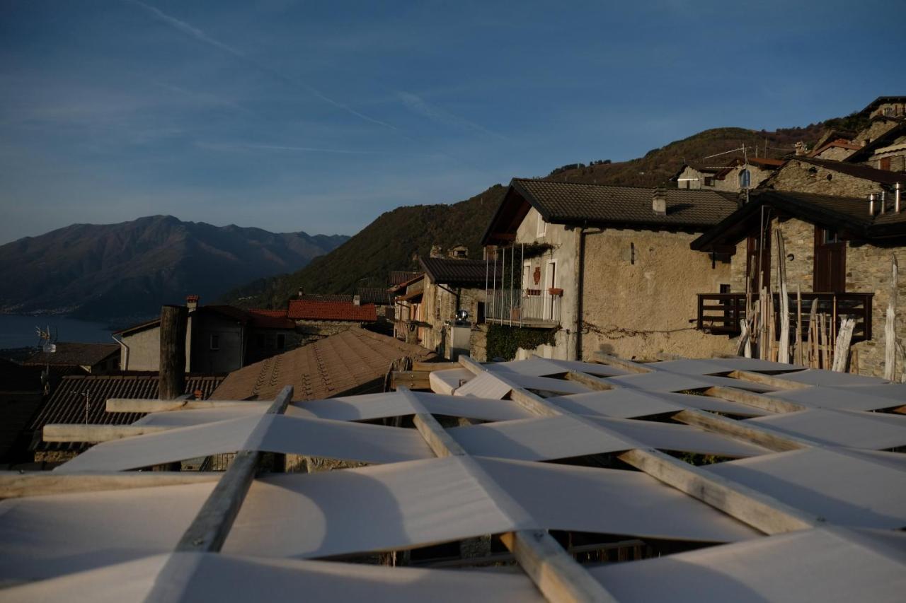 Appartamenti Montemezzo Le Case In Pietra Сорико Экстерьер фото