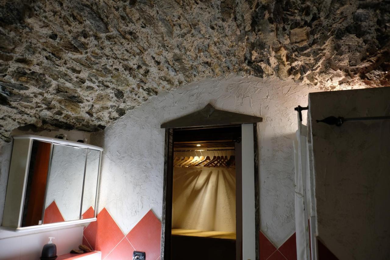 Appartamenti Montemezzo Le Case In Pietra Сорико Экстерьер фото