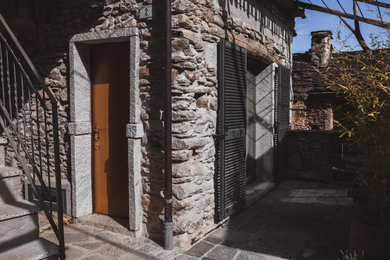 Appartamenti Montemezzo Le Case In Pietra Сорико Экстерьер фото